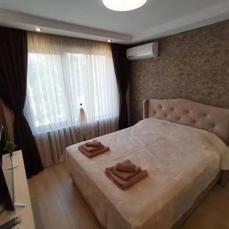 Center Lux