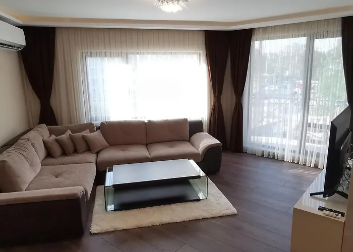 Center Lux * 瓦爾納